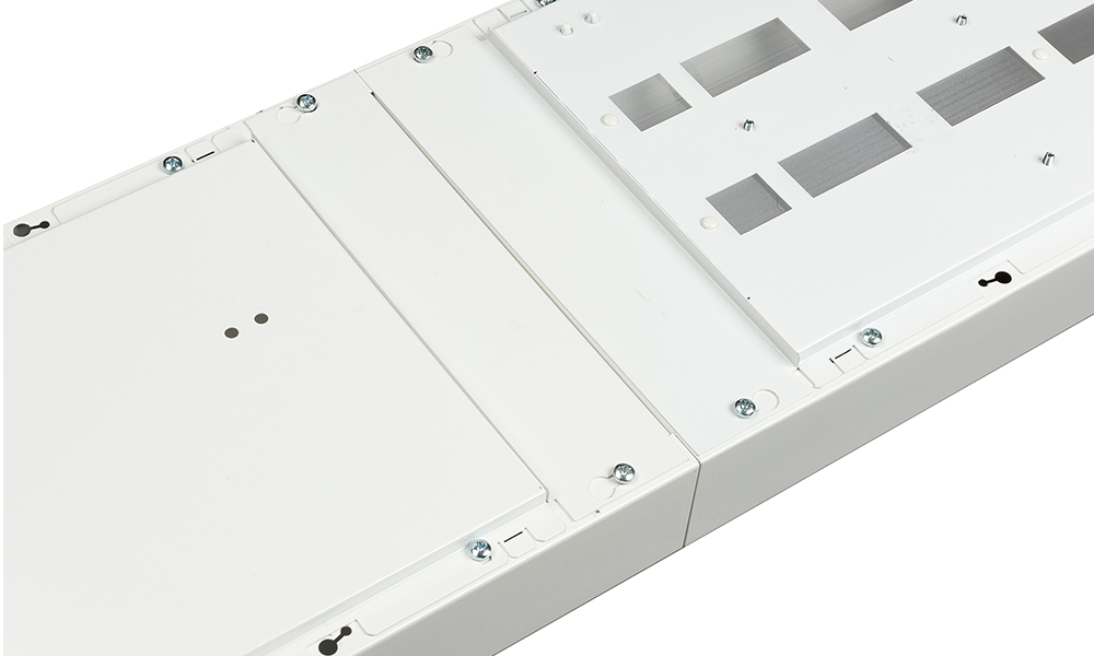 Clean continuous connection of the Laserline 2 continuous suspended ceiling light