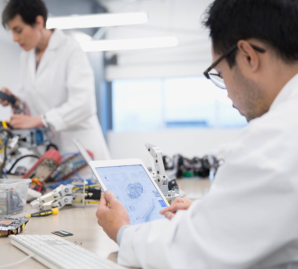engineers-developing-smart-intelligent-products