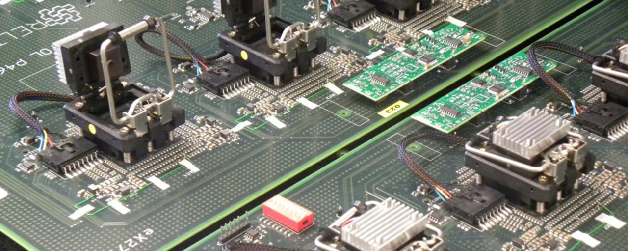 eaton-semiconductor-burn-in-and-test-sockets-slider.jpg