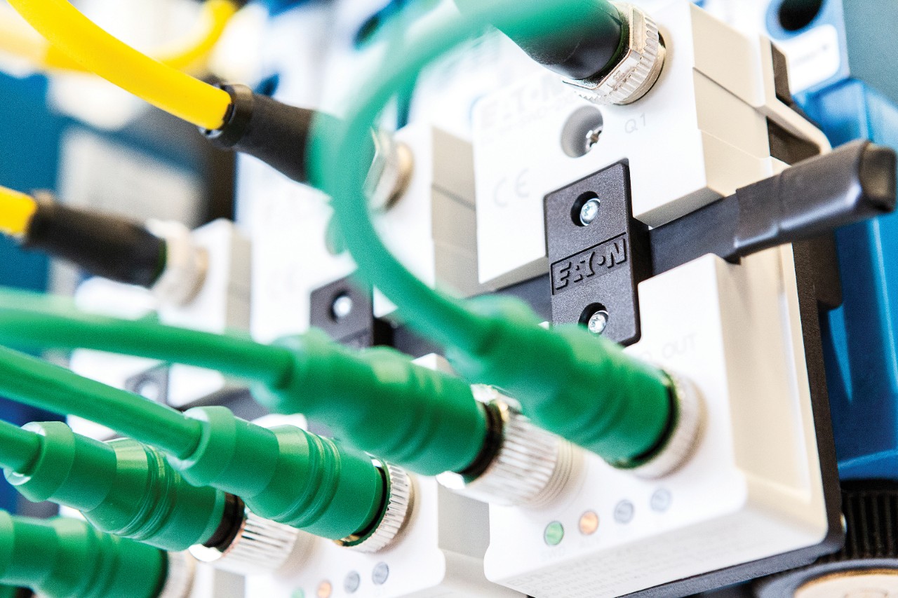 picture-of-Carnaghi-css  SmartWire-DT also outside the electrical panel. It allows the identification of errors in a simpler and more immediate way.