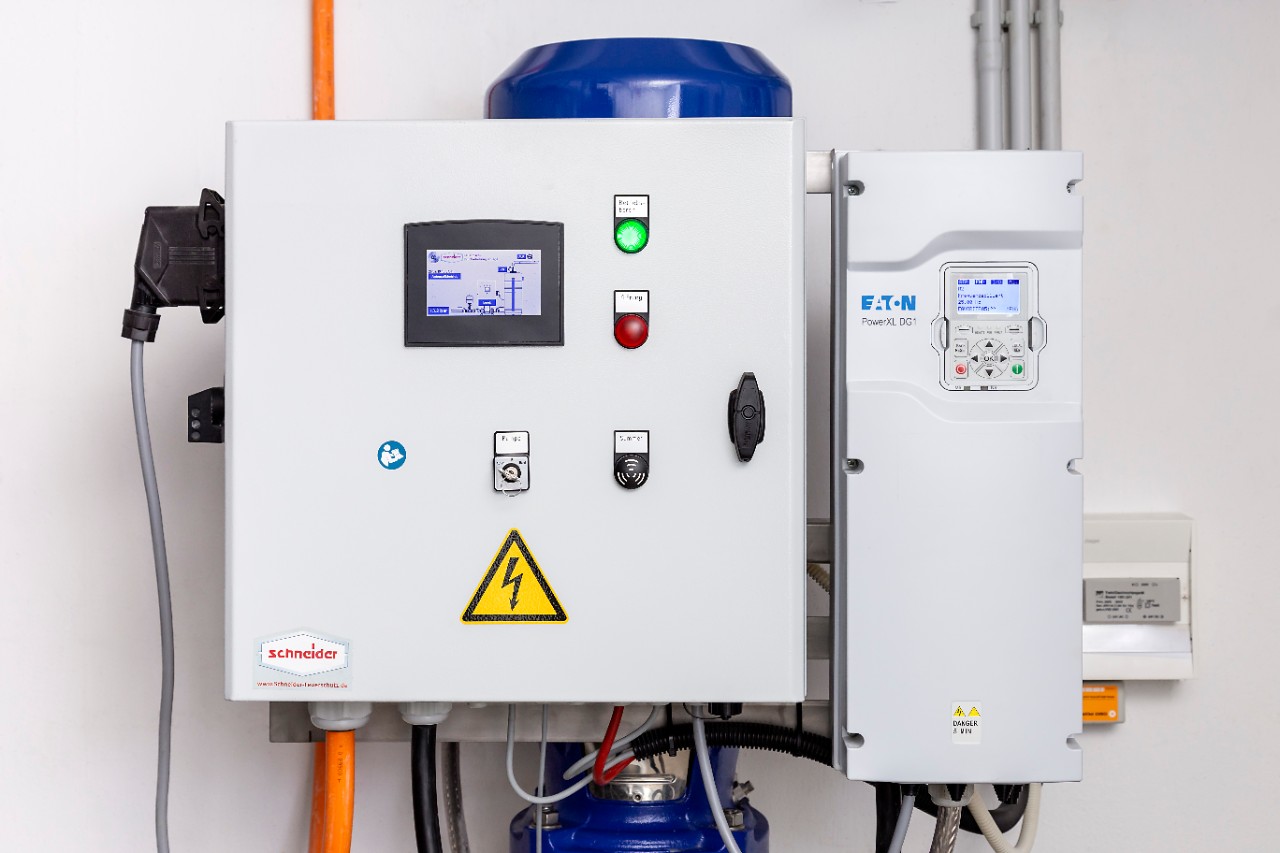 The frequency converter DG1 with integrated Fire Mode is optimally suited for use in pump applications for fire extinguishing systems.