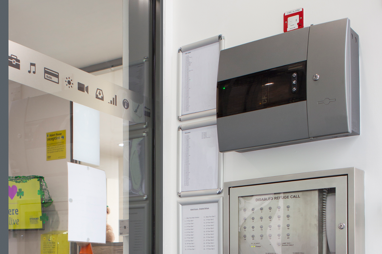 fire-intelligent-addressable-systems-cf3000-control-panel-touch-screen-lobby.png