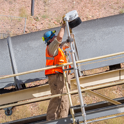 crouse-hinds-led-pole-light-maintenance-istall