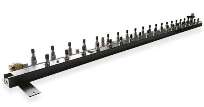 Eaton leak free cooling manifold