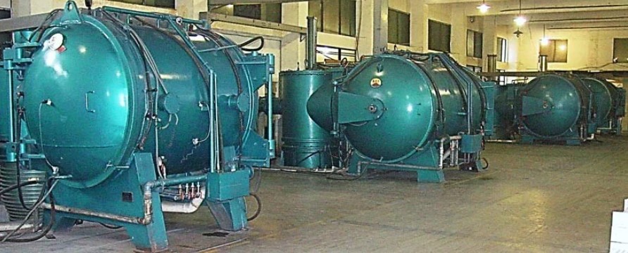 Eaton large vaccum brazing ovens
